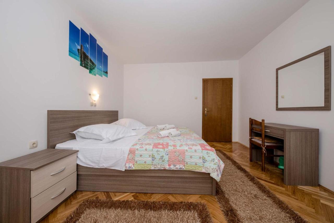 Paradise Apartments Lopar Exterior photo